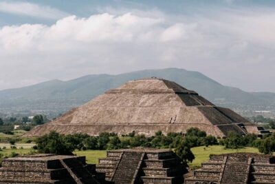 3X1 Teotihuacan, Basilica of Guadalupe, Tlatelolco and Tequila Tour - Teotihuacan: pyramids, avenues, and real “wow” views