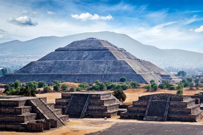 3X1 Teotihuacan, Basilica of Guadalupe, Tlatelolco and Tequila Tour - Pickup and meeting points: where trips can go right or wrong