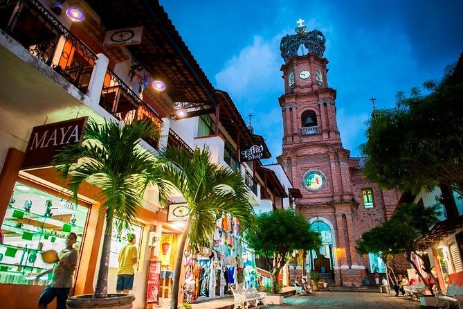 City Tour Puerto Vallarta - Churches, Tequila Test and more - A great start: the Malecon Boardwalk reset