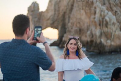 Dinner Cruise Tour in Cabo San Lucas with Tequila Tasting - Cabo sightseeing stops: El Arco and photo time that moves fast