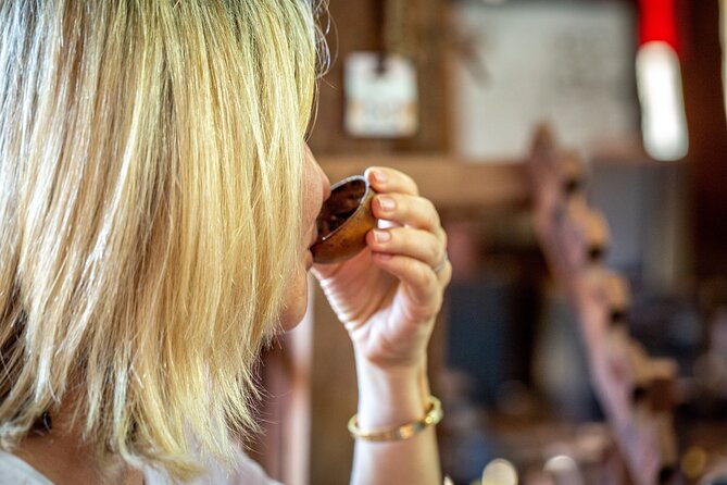 Food & Mixology Tour:Tequila,Tacos, Mezcal and Agave Cocktails - What to look for in your guide’s style