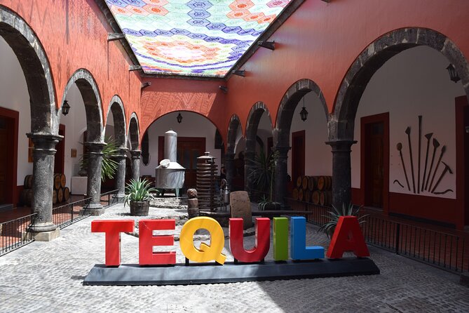 Guided Full Day Tour to Tequila and Cantaritos el Guero - Private tour comfort: only your group