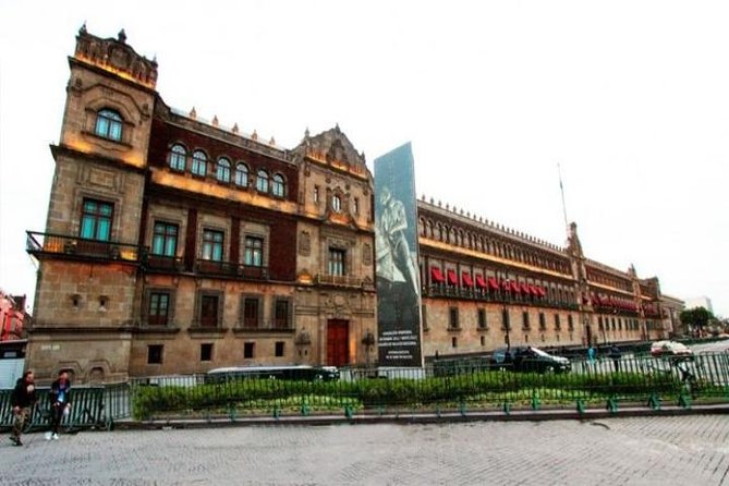 Historical downtown Mexico City & Teotihuacan Pyramids Mezcal tasting - Group size, guide style, and driving: what to watch for on the day