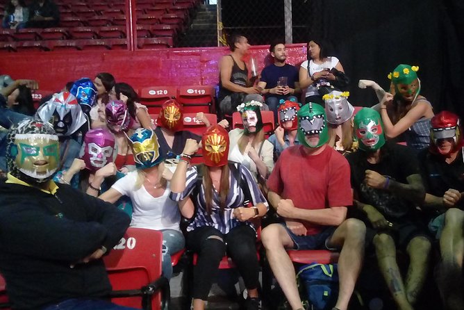 Lucha Libre Tour and Mezcal Tasting in Mexico City - Mezcal Tasting Details: Snacks, Smoothies, and What to Expect