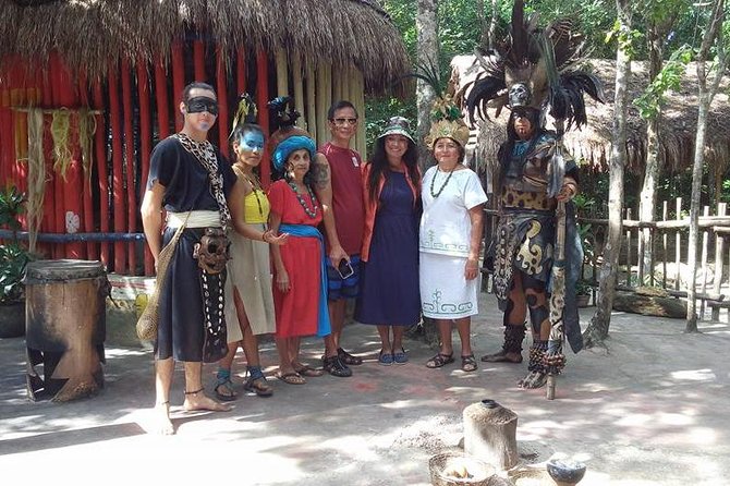 Mayan Village and Tequila Tour - Pueblo del Maíz: corn, cacao, honey, and gum (the hands-on part)
