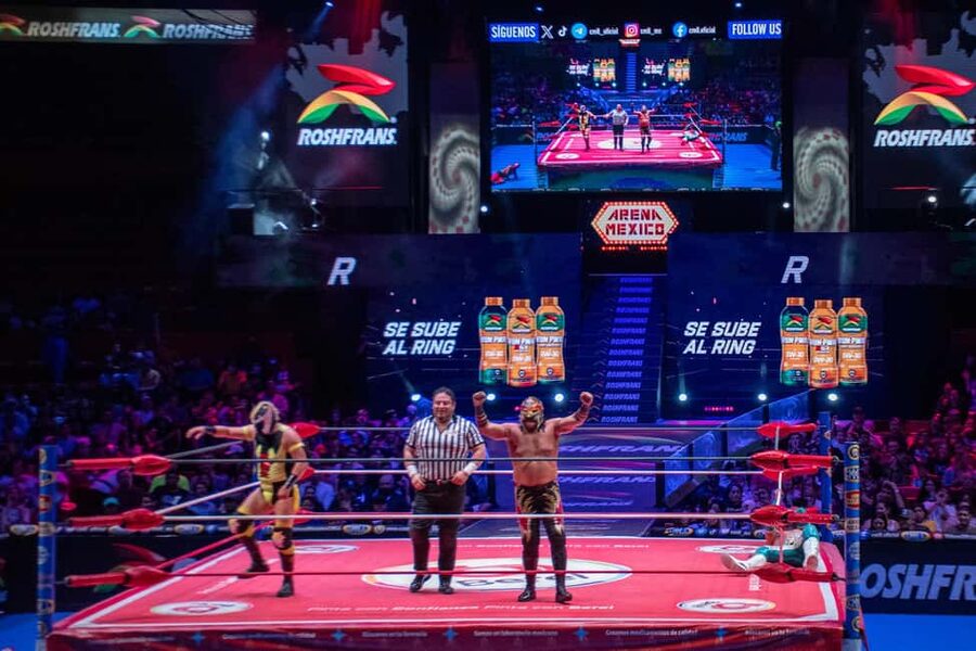 Mexico City: Local Walking Tour with Mezcal & Wrestling Show - Getting to the arena: timing, metrobus, and why the day matters