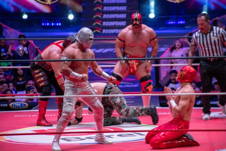Mexico City: Local Walking Tour with Mezcal & Wrestling Show - Your souvenir: the wrestler mask and what the VIP option changes