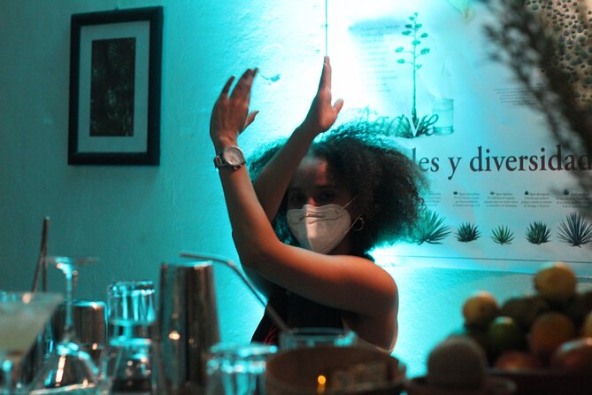 Mixology class with Mezcal in Oaxaca - From bases to syrups: classic, juice, alcohol, ice, and presentation