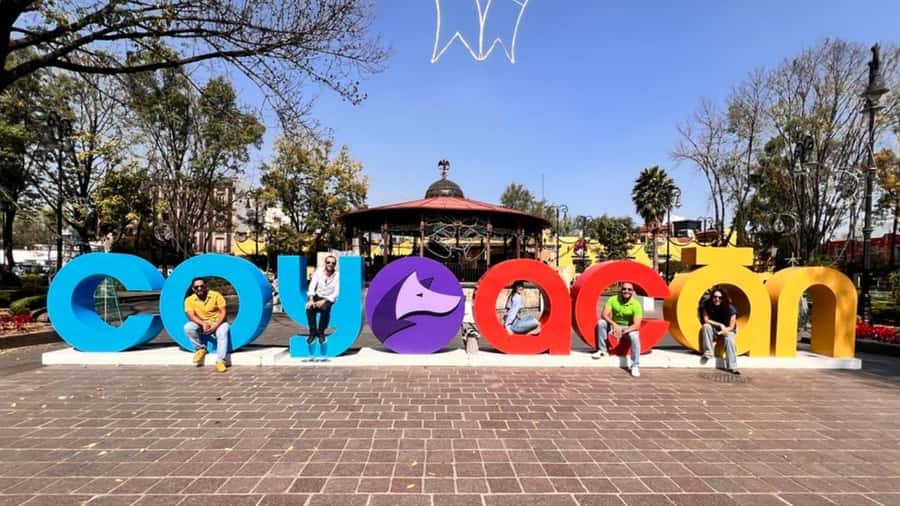 Music and Tequila in Xochimilco visits Coyoacán and CU - Meet at Reforma, then head out in comfortable style