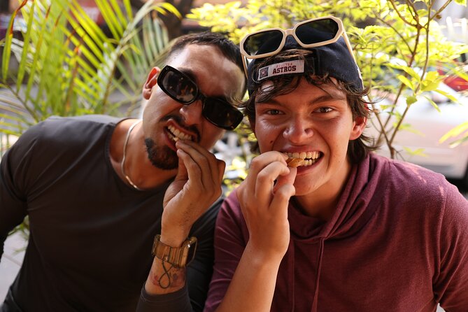 Private Lucha Libre : Mezcal tasting, Taco Tour or Mexican candy - Starting in Roma and Getting Set for the Arena