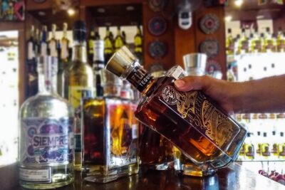Private Tour at Puerto Morelos & Cenote from Cancun with Tequila - Mercado 28 and tequila tasting: what you do in that first hour