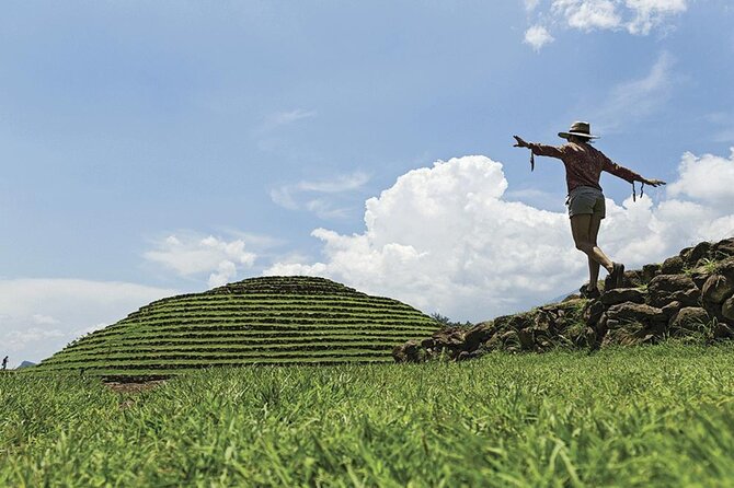 Private Tour one day of Adventure in the Guachimontones and Tequila Pueblo Mágico - Guachimontones circular pyramids: the 2 hours that give it meaning