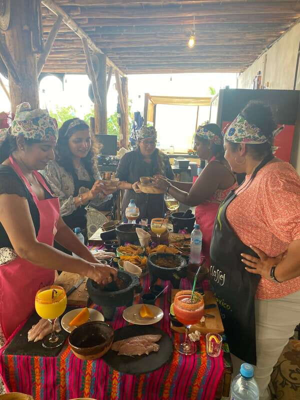 San José del Cabo:Cooking Class +Margaritas & Mezcal tasting - Meet Chef Oscar and the bar team: Oscar plus Lulu