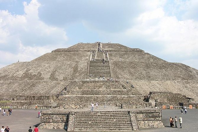 Teotihuacan and Basilica of Guadalupe with mezcal, tequila & handcrafts - Price and value: what $57 really includes (and what costs extra)