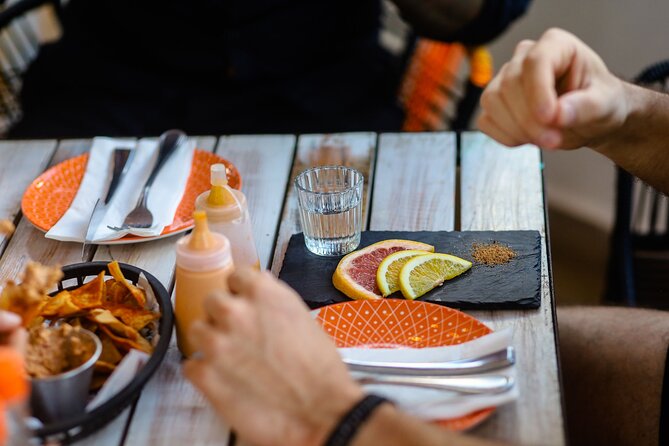 Tequila & Mezcal Gourmet Experience in Playa del Carmen - Guides and group size: why it stays personal (and not chaotic)