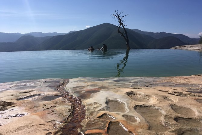 Ultimate Hierve el Agua Hike + Mezcal - 6:00 AM pickup in Oaxaca City: find the meeting bell fast