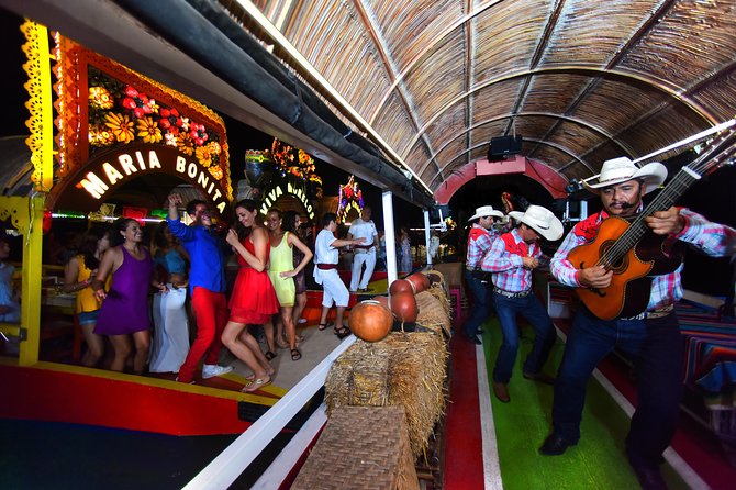 Xoximilco Ticket: Boat Fiesta, Traditional Tasting & Tequila Bar - Photo stops, shopping pressure, and the souvenir tax
